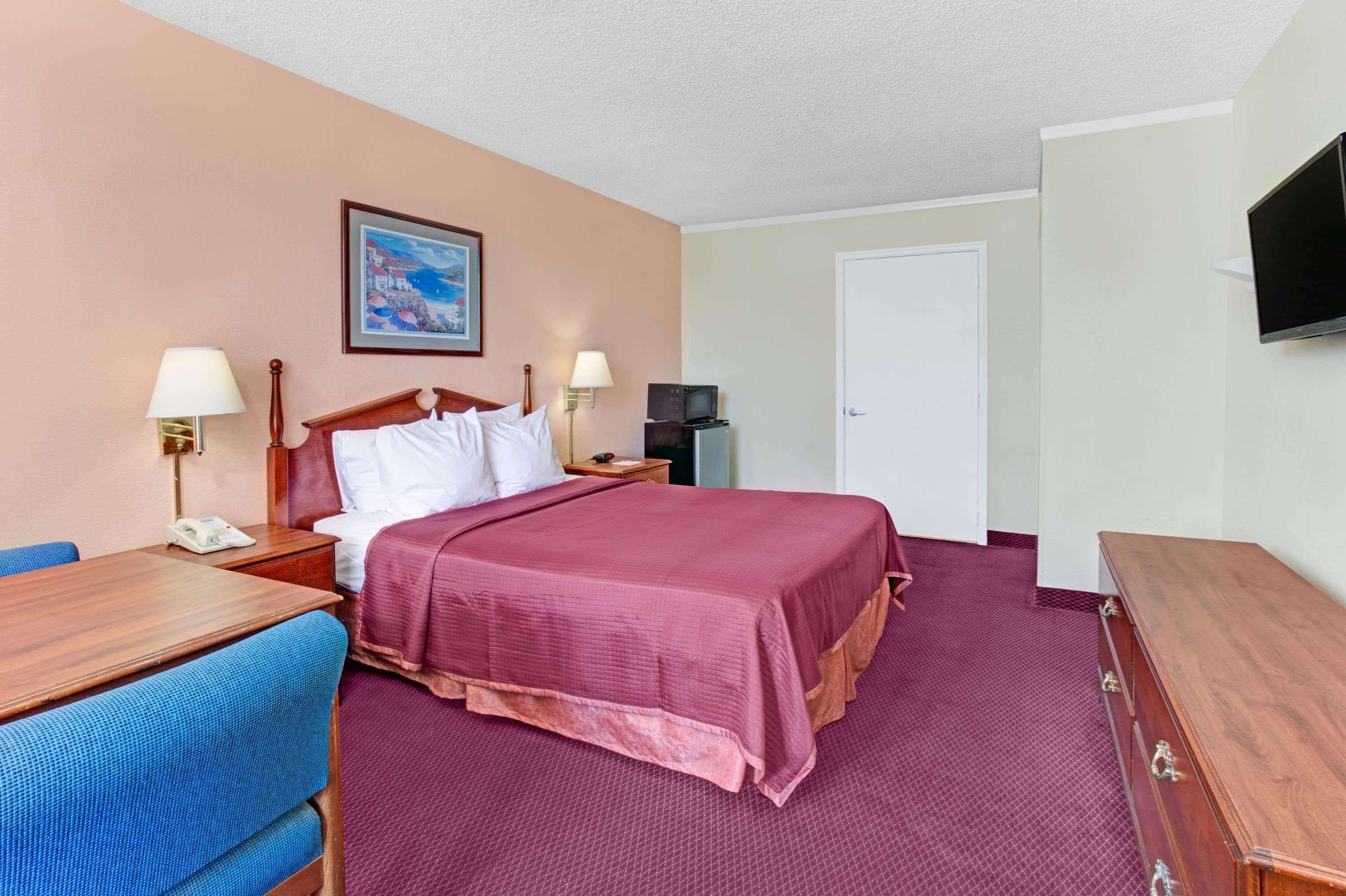 Howard Johnson By Wyndham Tropical Palms Кисими Екстериор снимка